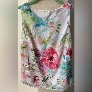 Short sleeve floral watercolor shell